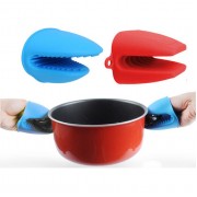 Cặp găng tay bắc nồi bằng silicon hình mỏ vịt